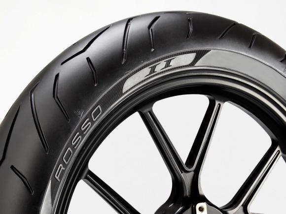 Par Pneus Pirelli Diablo Rosso Corsa 2 120/70-17 +180/55-17